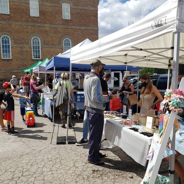 A stand at the Farmers Market in Markham